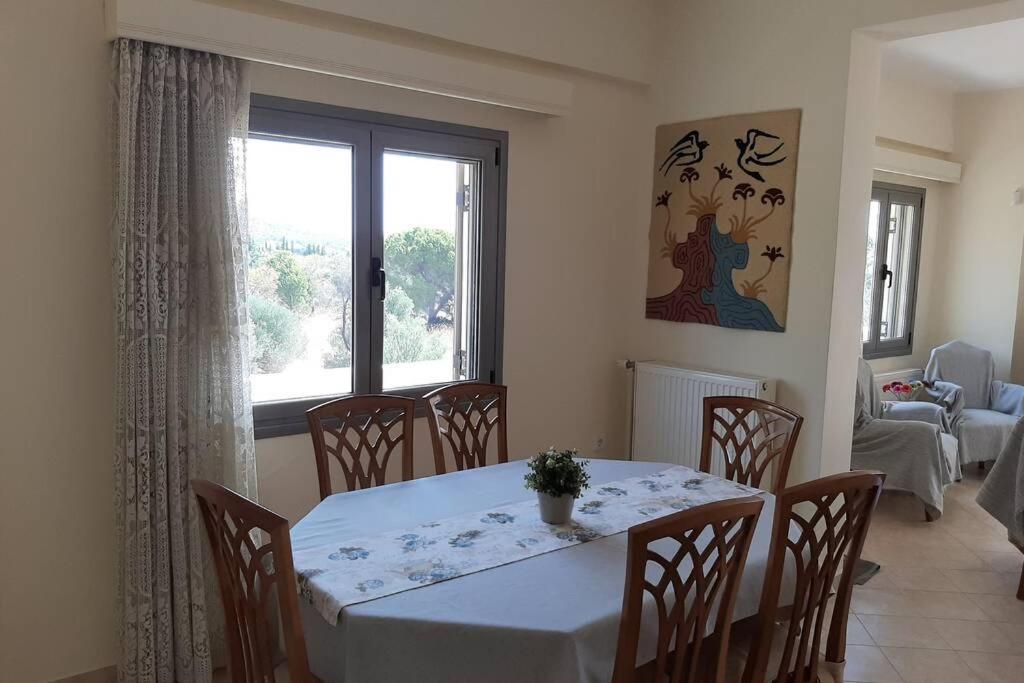 Seaside Villa Andronikos Amarynthos Bagian luar foto