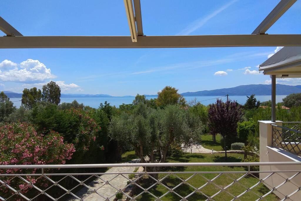 Seaside Villa Andronikos Amarynthos Bagian luar foto