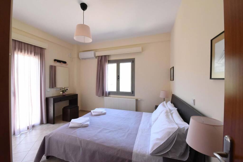 Seaside Villa Andronikos Amarynthos Bagian luar foto