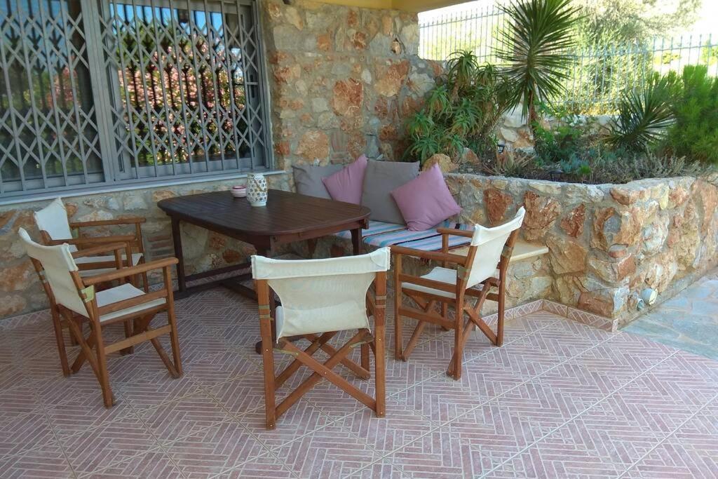 Seaside Villa Andronikos Amarynthos Bagian luar foto